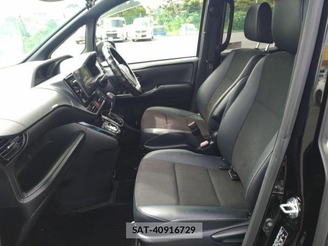 Toyota NOAH 2018-02 7903138-21