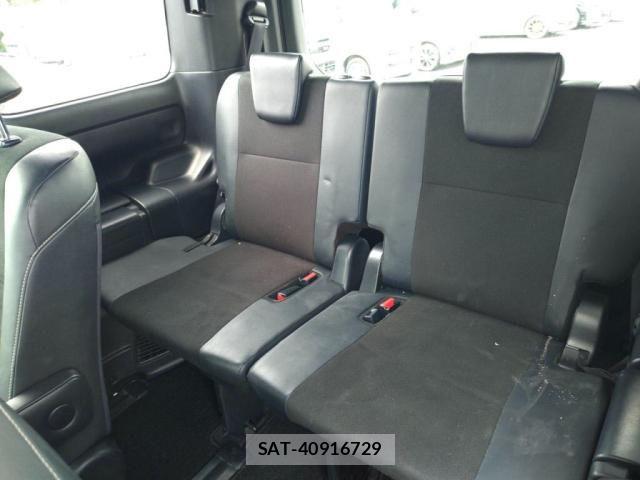 Toyota NOAH 2018-02 7903138-23