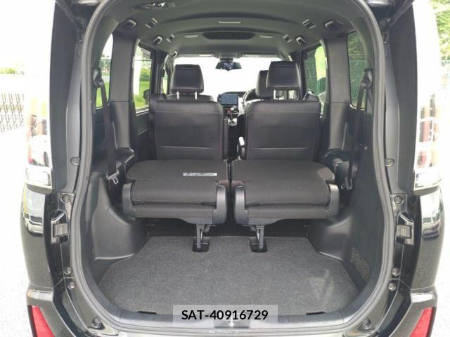 Toyota NOAH 2018-02 7903138-25