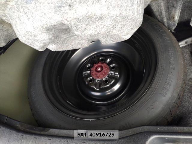 Toyota NOAH 2018-02 7903138-27