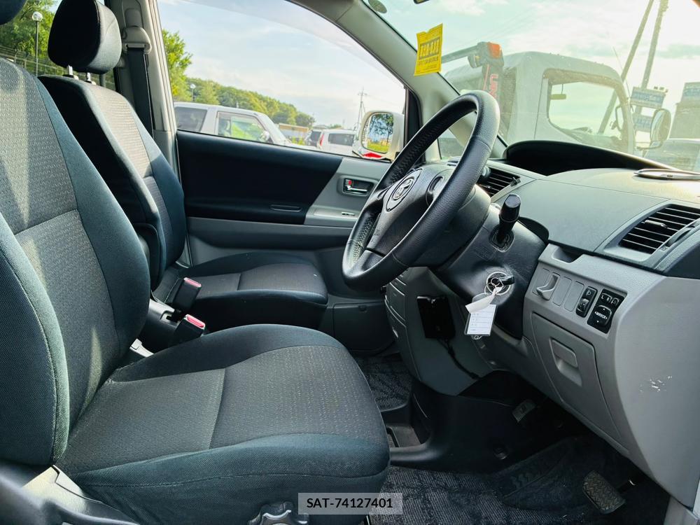 Toyota NOAH 2005-03 7683584-11