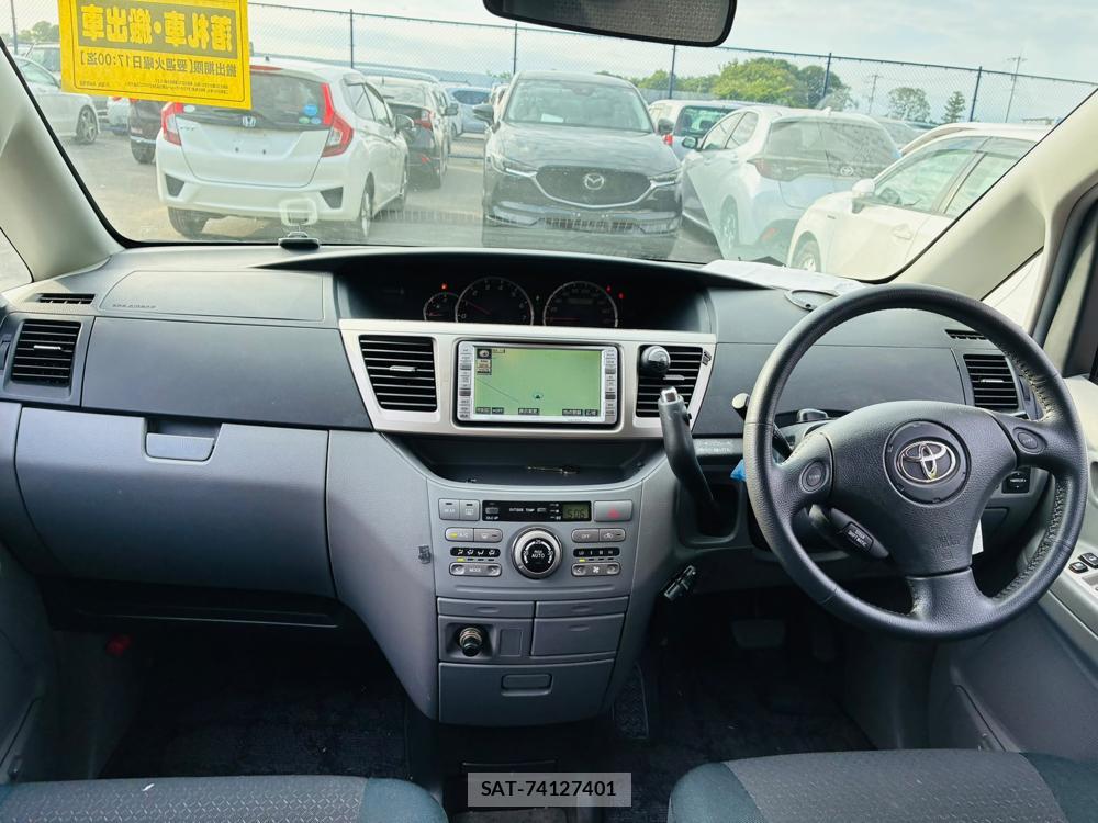 Toyota NOAH 2005-03 7683584-12