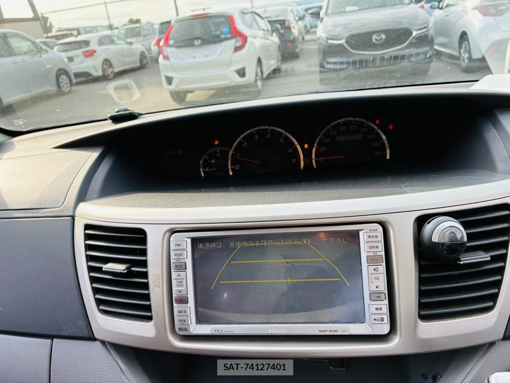 Toyota NOAH 2005-03 7683584-18