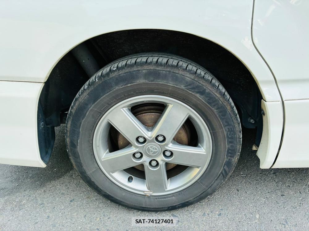 Toyota NOAH 2005-03 7683584-27
