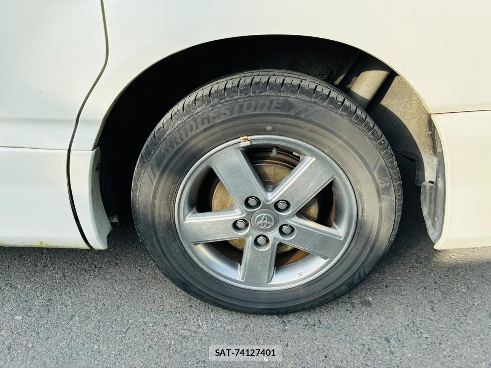Toyota NOAH 2005-03 7683584-30