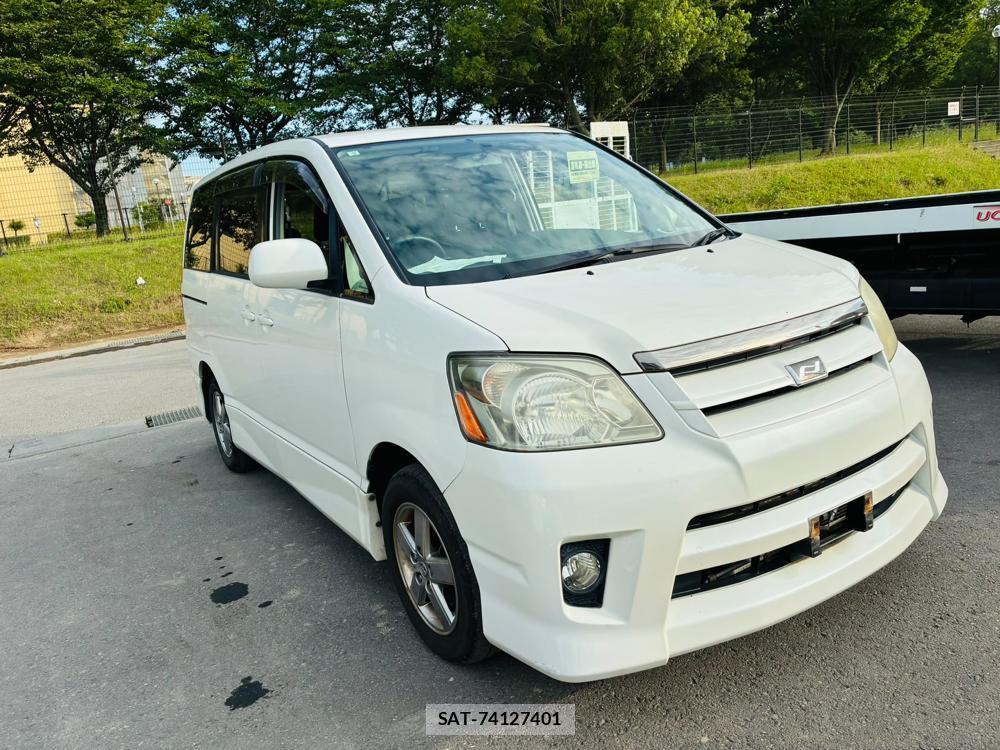 Toyota NOAH 2005-03 7683584-6