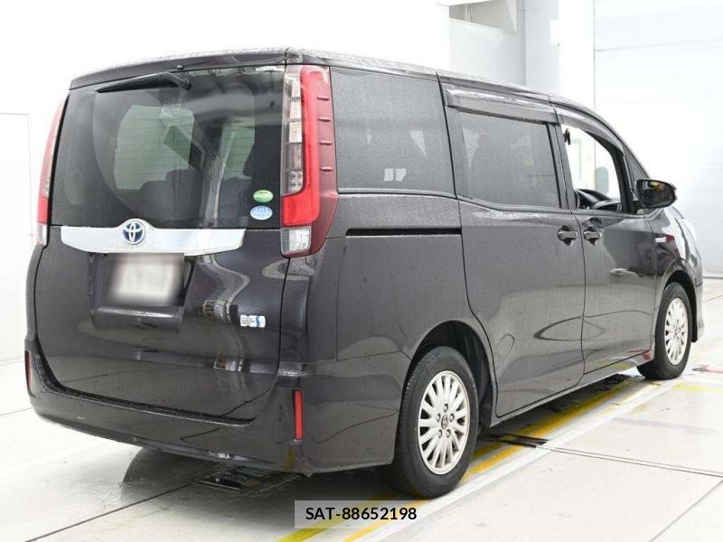 Toyota  2017-06 7918224-1