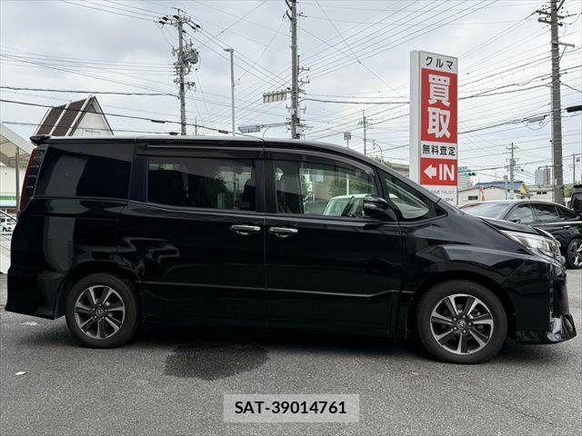 Toyota NOAH 2019-02 7962980-16