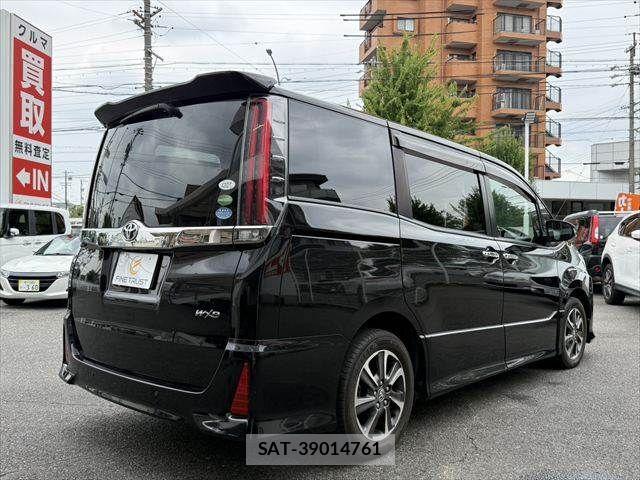 Toyota NOAH 2019-02 7962980-17