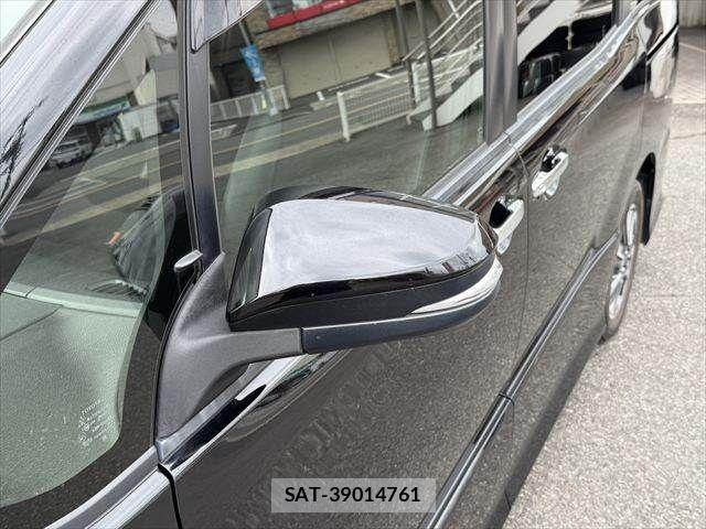 Toyota NOAH 2019-02 7962980-24