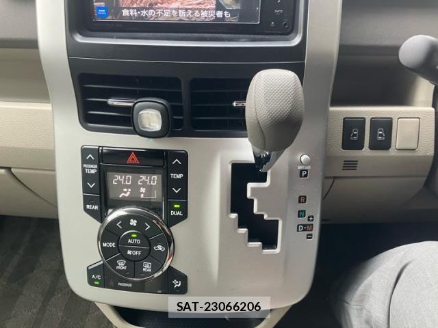 Toyota NOAH 2010-07 7962987-10
