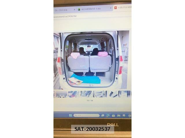 Toyota NOAH 2009-06 7962988-9