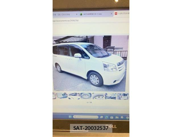 Toyota NOAH 2009-06 7962988-3