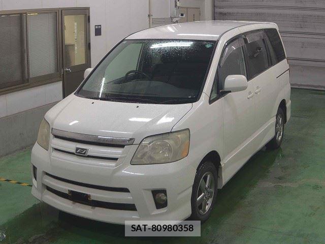 Toyota NOAH 2005-06 7950945-0