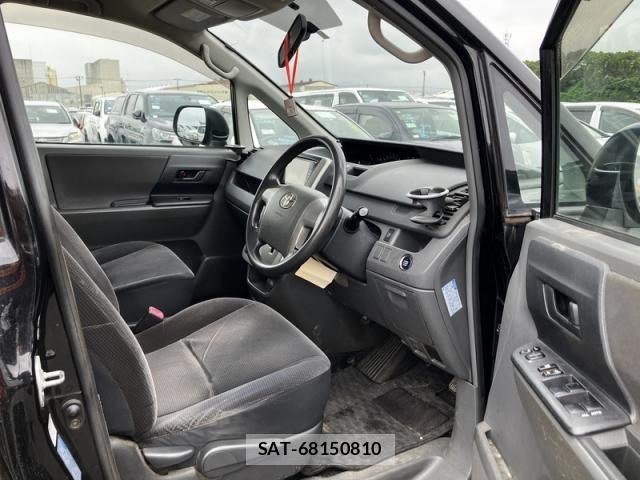 Toyota NOAH 2009-04 7962989-9