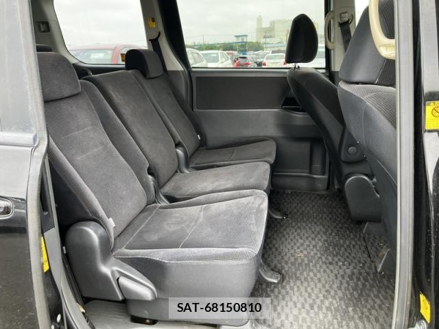 Toyota NOAH 2009-04 7962989-11