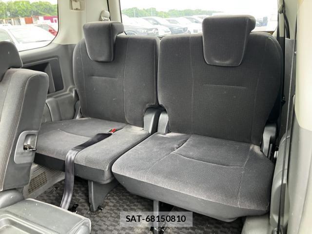 Toyota NOAH 2009-04 7962989-13