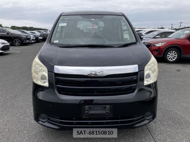Toyota NOAH 2009-04 7962989-1