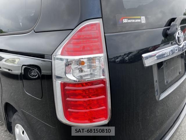 Toyota NOAH 2009-04 7962989-19