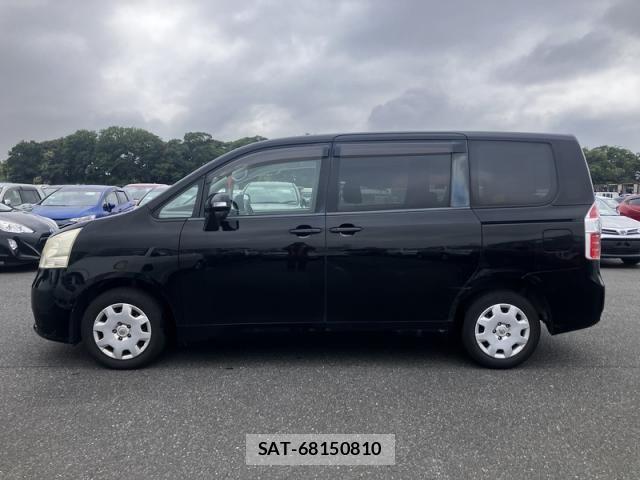 Toyota NOAH 2009-04 7962989-7