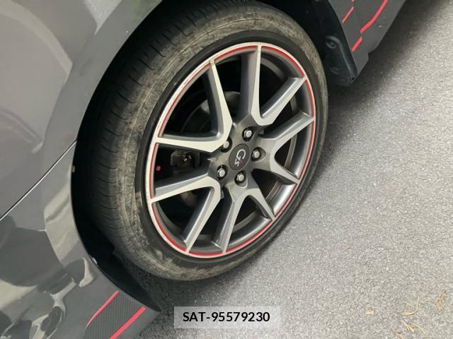 Toyota NOAH 2013-06 7962981-10