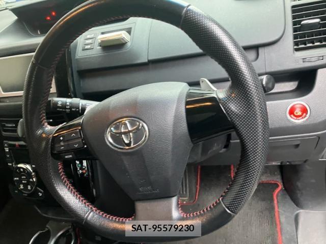 Toyota NOAH 2013-06 7962981-15