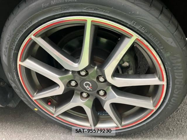 Toyota NOAH 2013-06 7962981-7