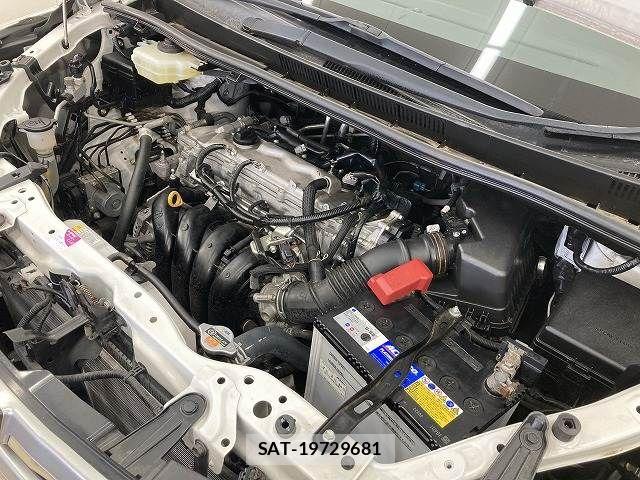 Toyota NOAH 2016-04 7962979-17
