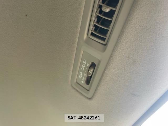Toyota NOAH 2012-04 7980342-13
