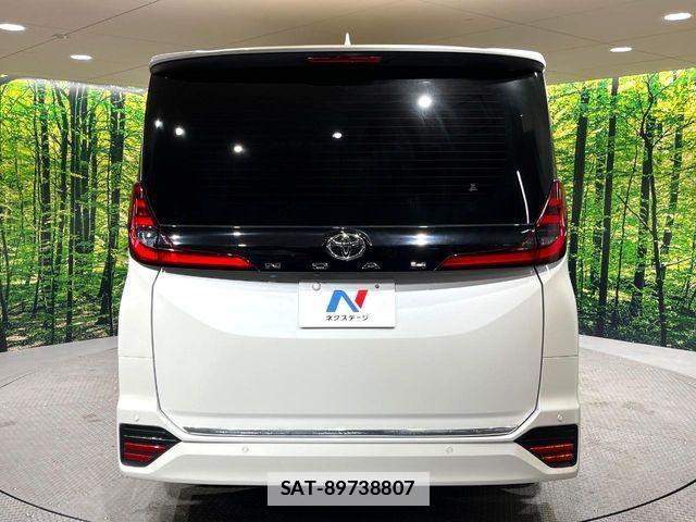 Toyota NOAH 2023-01 7980321-14