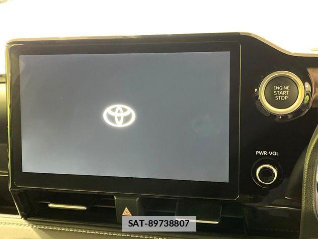 Toyota NOAH 2023-01 7980321-3