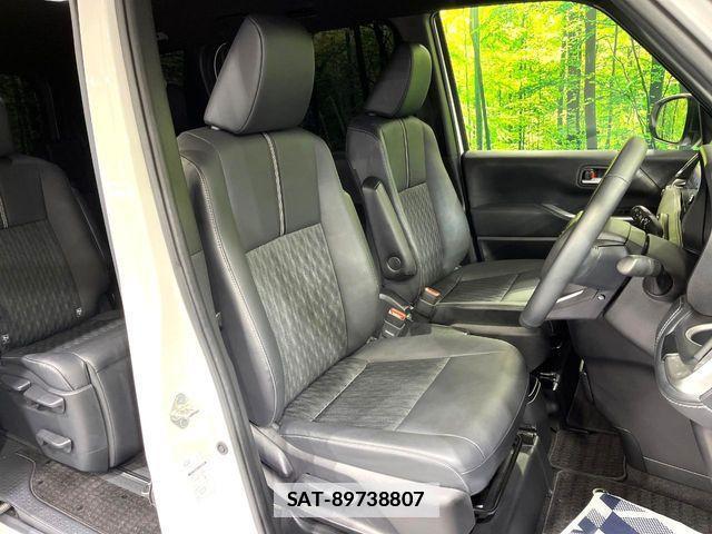 Toyota NOAH 2023-01 7980321-6