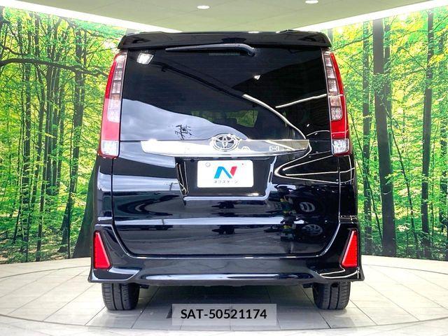 Toyota NOAH 2014-12 7980338-15
