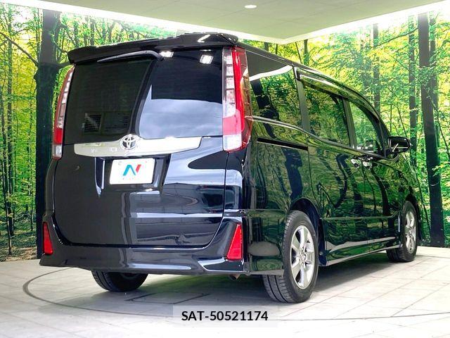 Toyota NOAH 2014-12 7980338-17