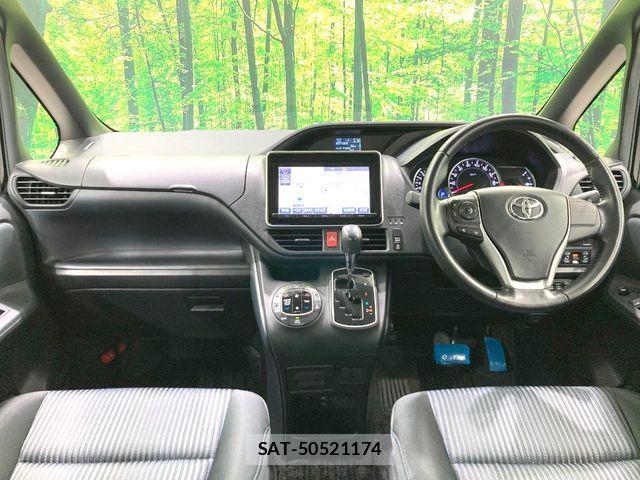 Toyota NOAH 2014-12 7980338-1