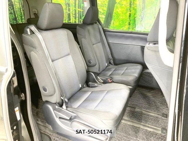 Toyota NOAH 2014-12 7980338-8