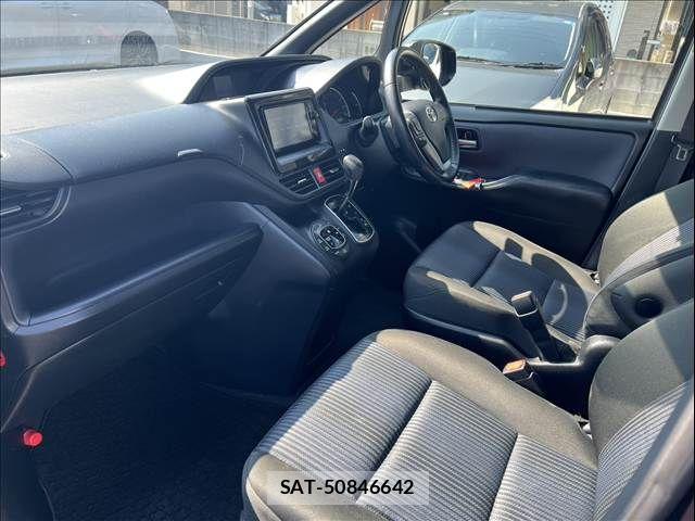 Toyota NOAH 2015-10 7980337-14