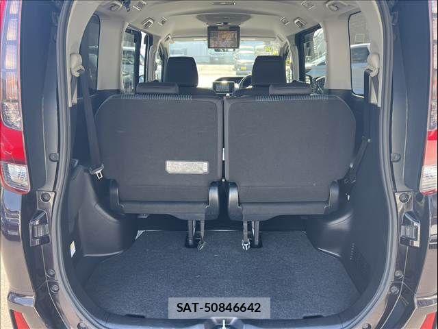 Toyota NOAH 2015-10 7980337-17