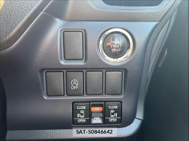 Toyota NOAH 2015-10 7980337-26