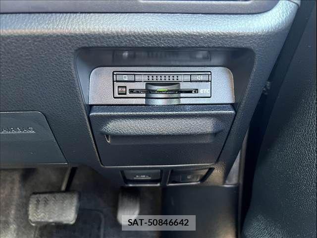 Toyota NOAH 2015-10 7980337-27