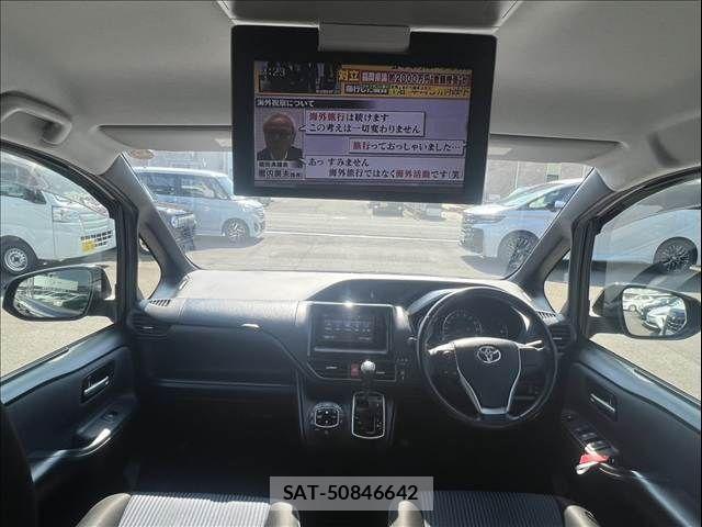 Toyota NOAH 2015-10 7980337-2