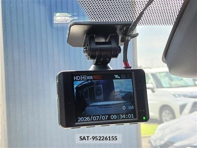 Toyota NOAH 2021-07 7980326-3