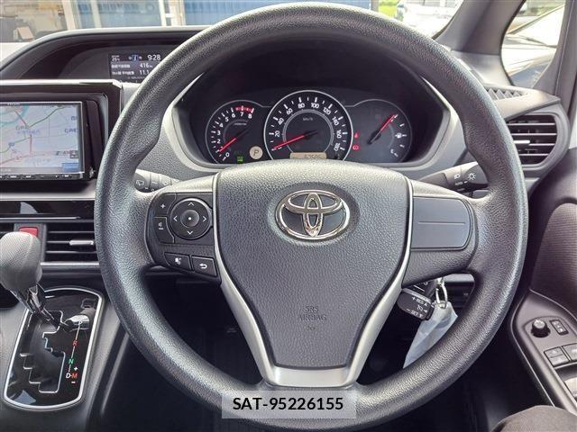 Toyota NOAH 2021-07 7980326-4