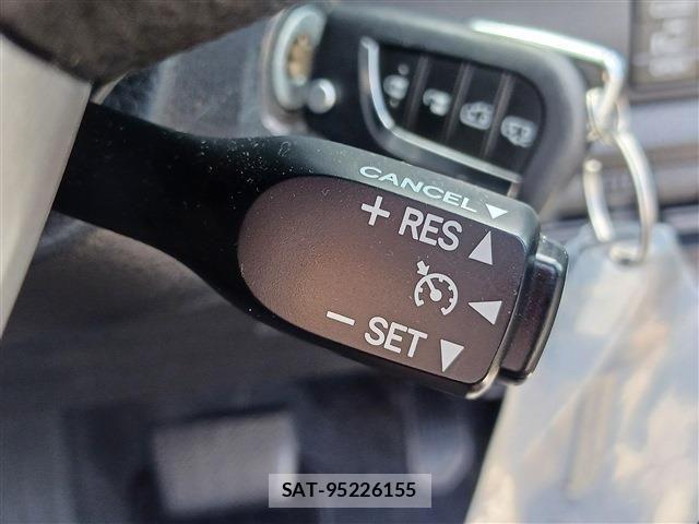 Toyota NOAH 2021-07 7980326-5