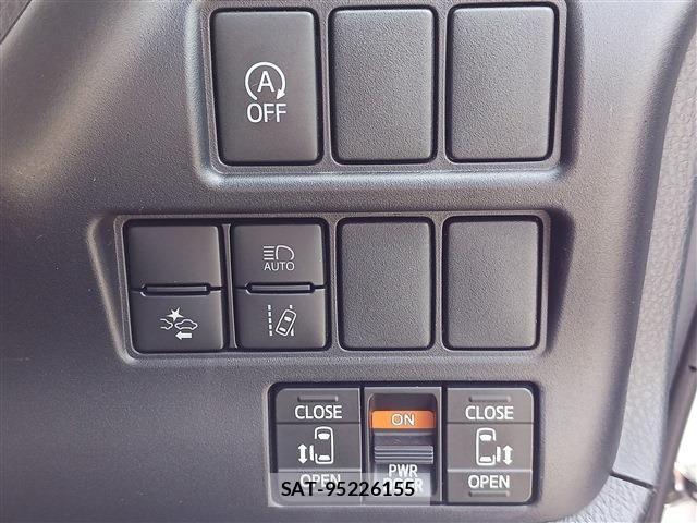 Toyota NOAH 2021-07 7980326-6