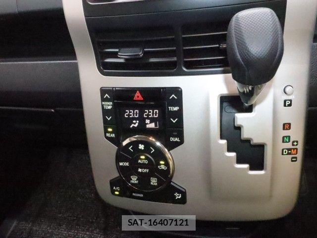 Toyota NOAH 2011-07 7980340-15