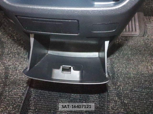 Toyota NOAH 2011-07 7980340-22