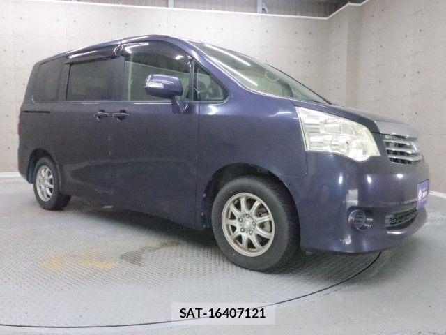 Toyota NOAH 2011-07 7980340-26