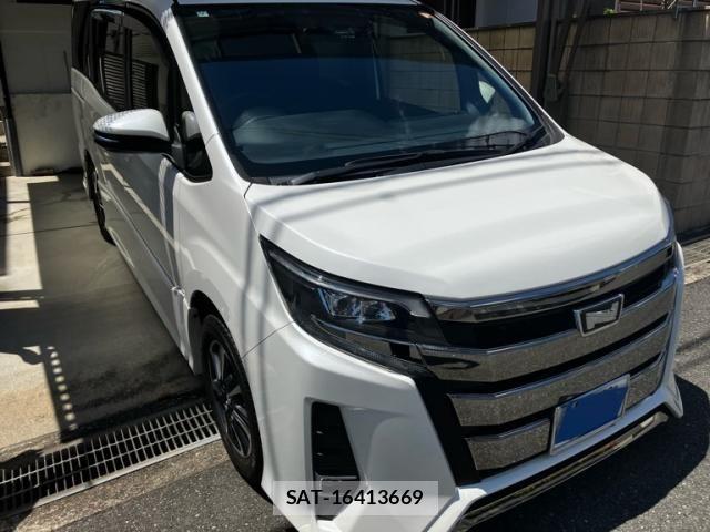 Toyota NOAH 2017-07 7980327-0