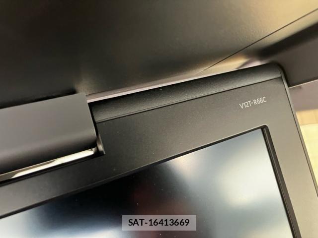 Toyota NOAH 2017-07 7980327-15